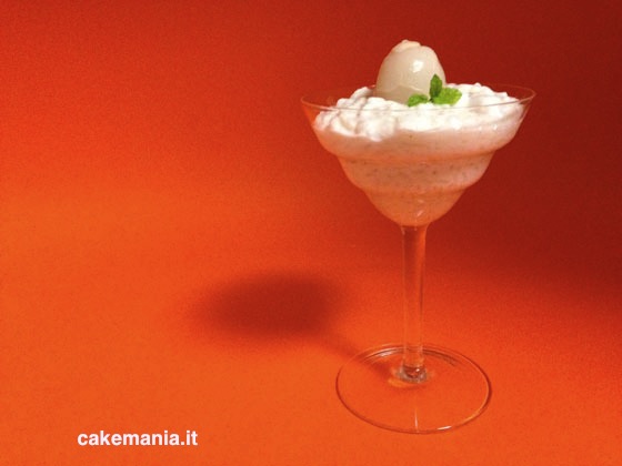 Budino di riso, cocco e lychee. 