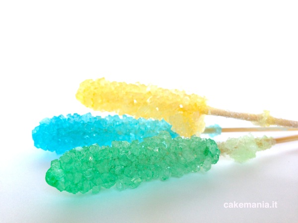 Rock candy: cristalli di zucchero da passeggio. 