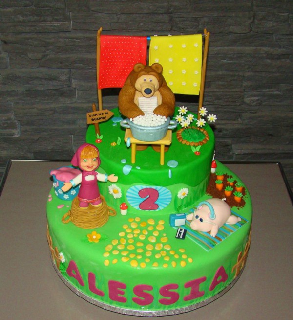 <alt>torta-masha-orso</alt>