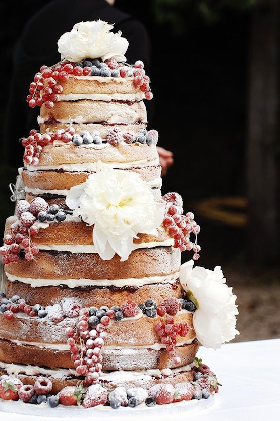 naked cake sugared berries