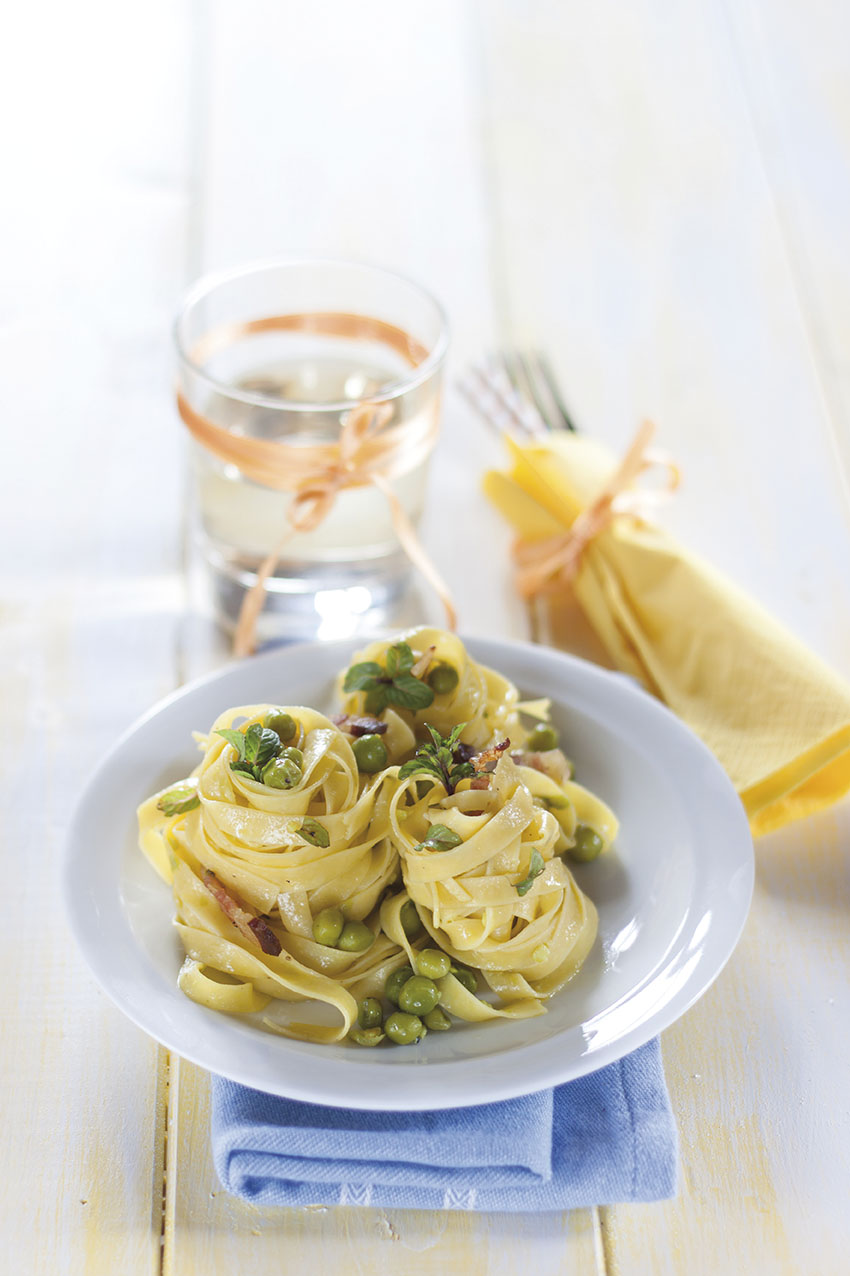 Tagliatelle con pisellini e menta