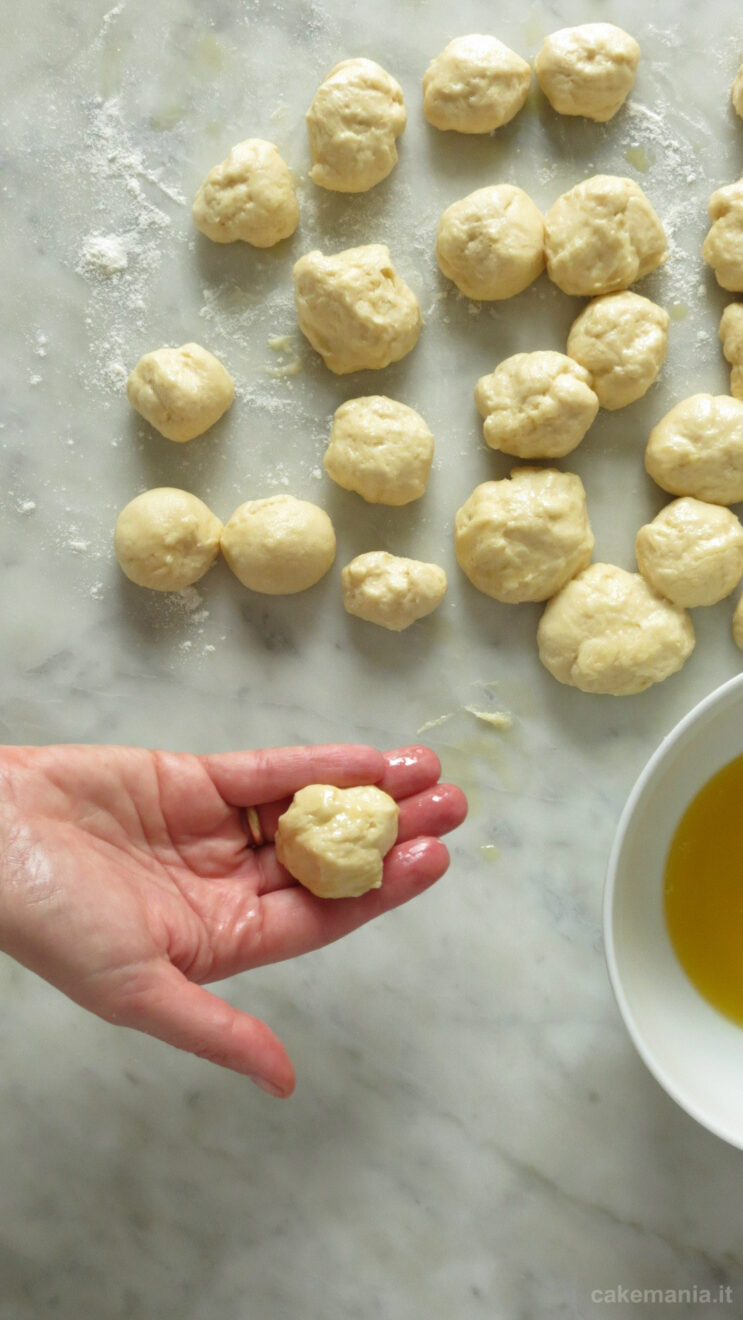 porzioni impasto per monkey bread